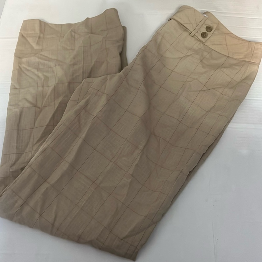 Ann Taylor LOFT size 8 an, red and cream pants. LIKE NEW